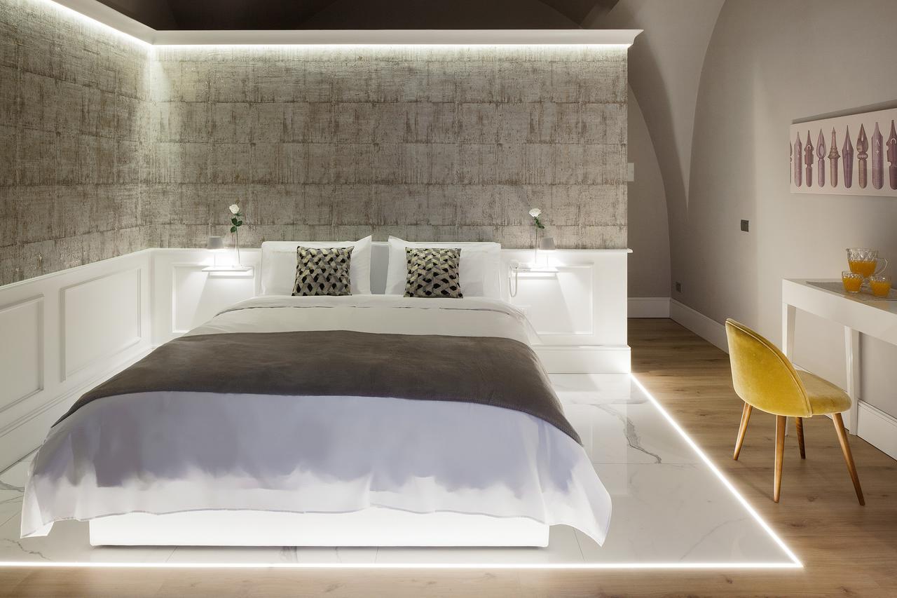 Quattro Canti Suites Catania Bagian luar foto